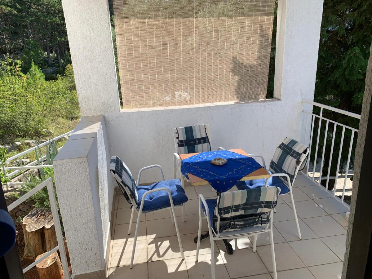 Apartmani Ficurin Starigrad Paklenica Esterno foto