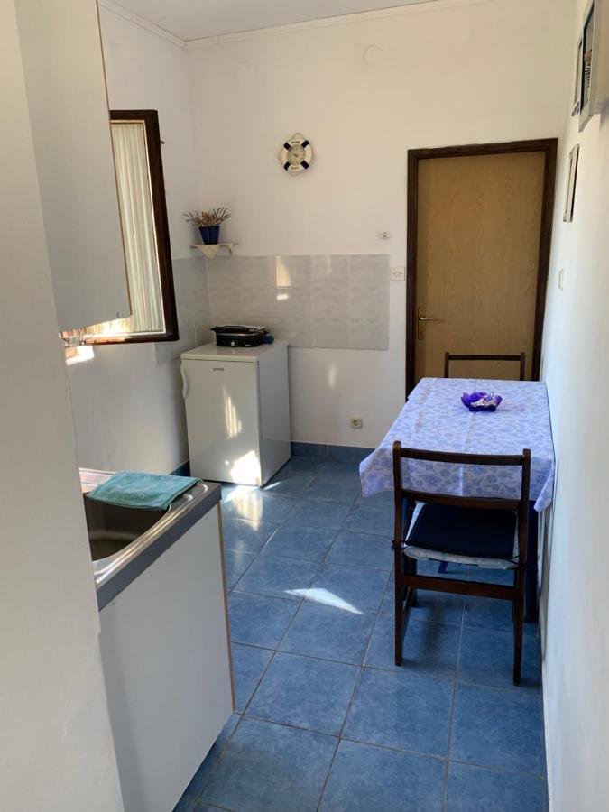 Apartmani Ficurin Starigrad Paklenica Esterno foto